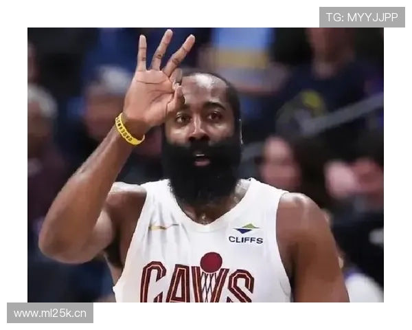 哈登18+7+6带队复仇活塞 米切尔场边助威 哈登18+7+6带队复仇活塞 米切尔场边助威