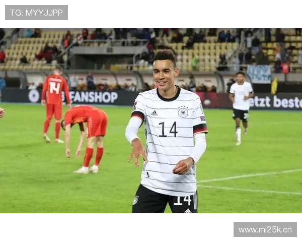 弗里克球队如飞 佩德里称最佳中场